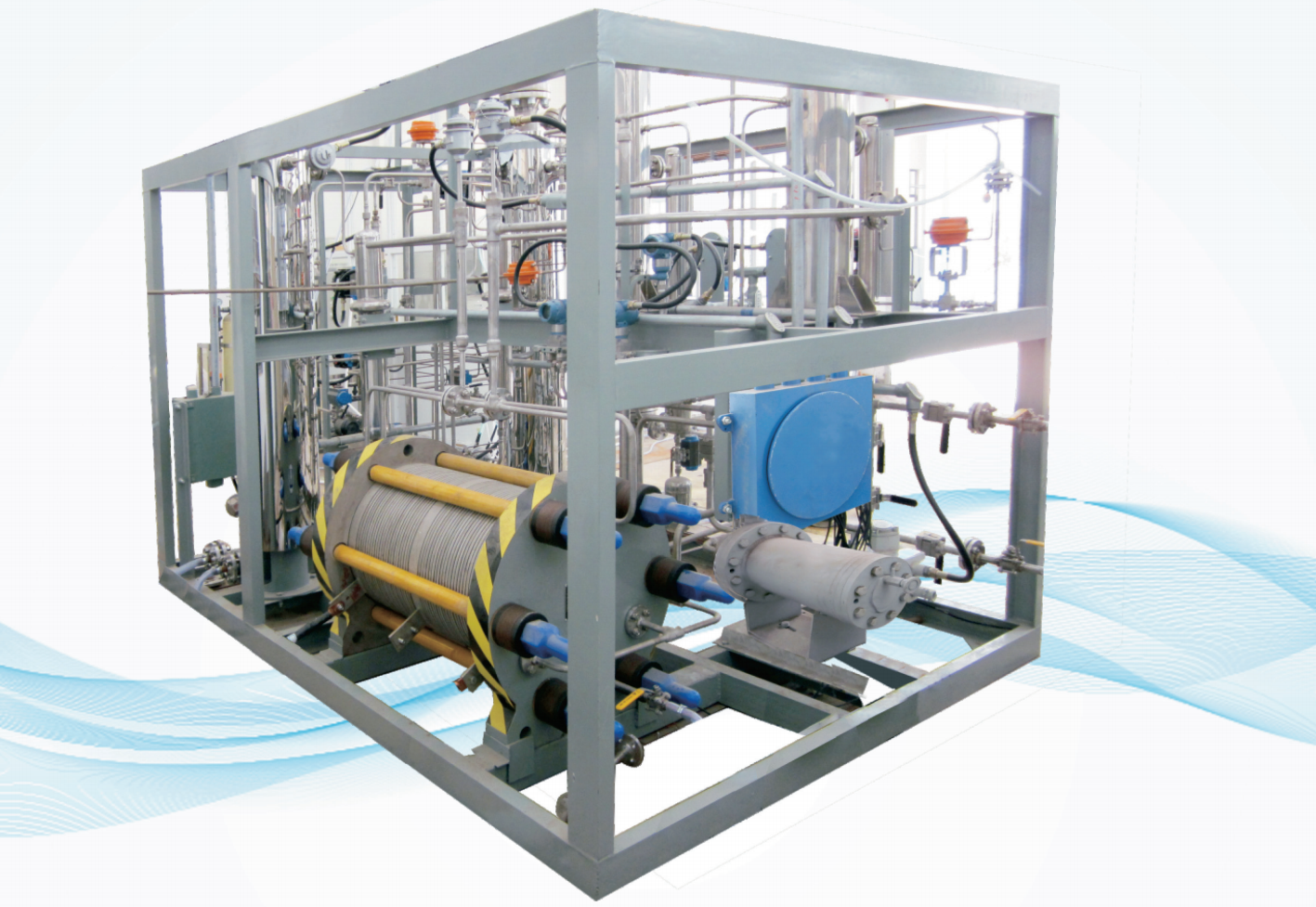 Integrated unit for producing and drying hydrogen